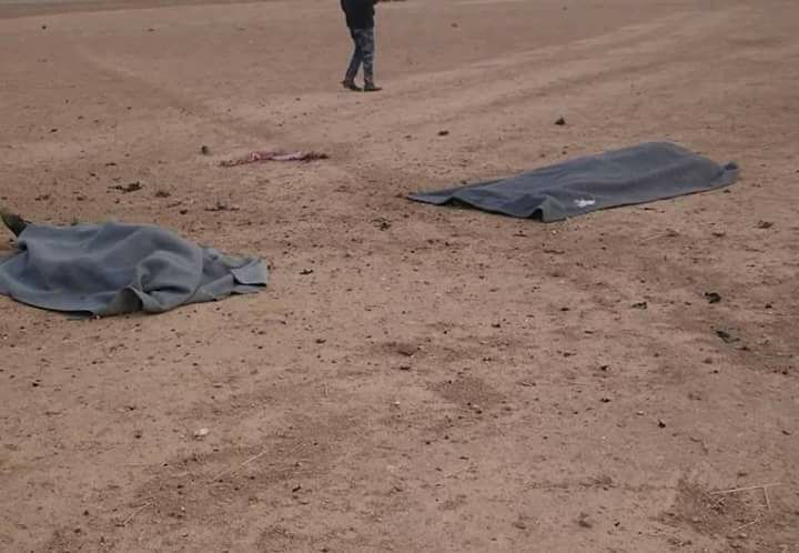 Tikrit\'te Bilim ve Teknoloji Bakanlığı\'nın bir araştırma bölümünün çitinde keşfedilmemiş havan toplarla vurulduktan sonra iki işçi öldü, diğer ikisi de yaralandı
