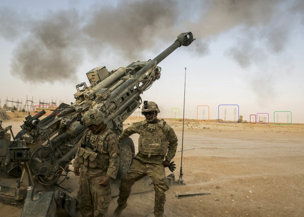 L\'artillerie américaine à l\'usine de phosphate d\'Al-Qaïm