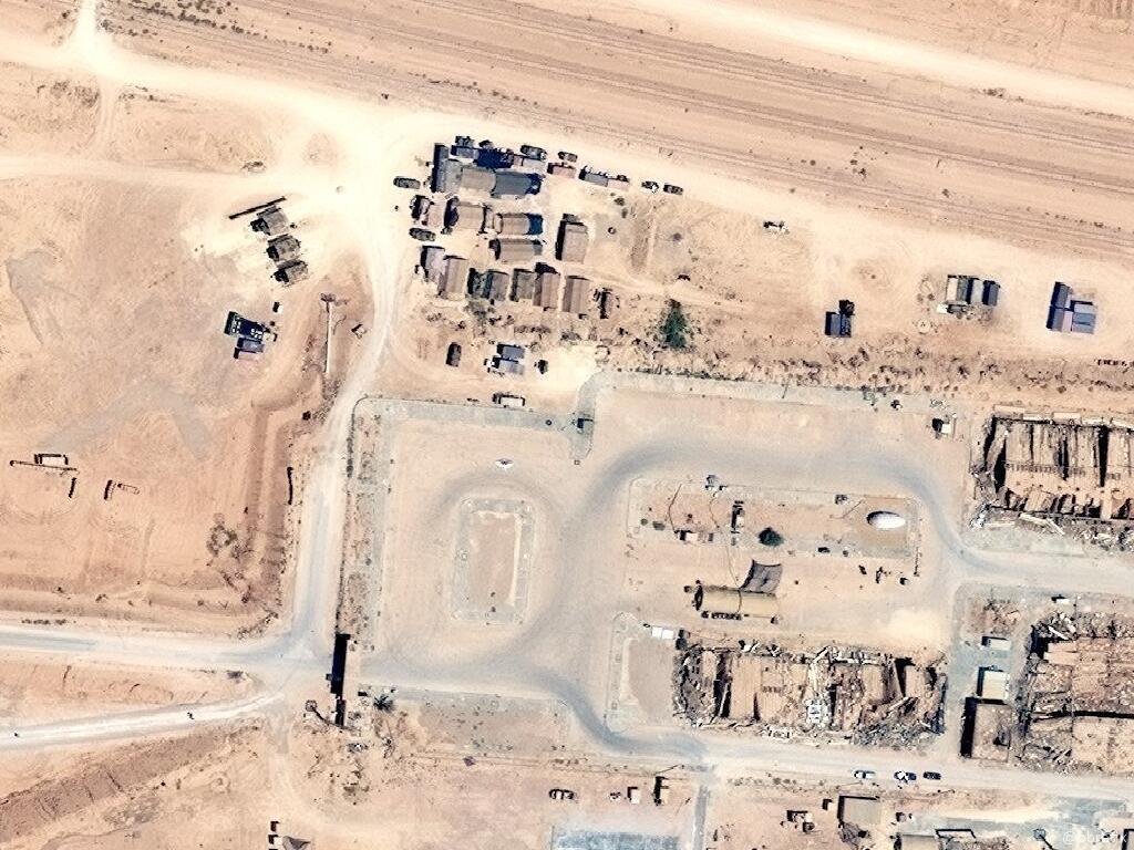 Coalition base at the phosphate plant rail yards in Al Qaim  expanded quite a bit since it has been used as artillery position by US and French troops. ALTUS aerostat at the base   