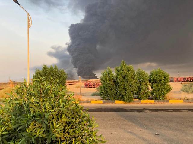 Outbreak of a major fire at al-Barzkan oil field in southern Iraq since last night.   