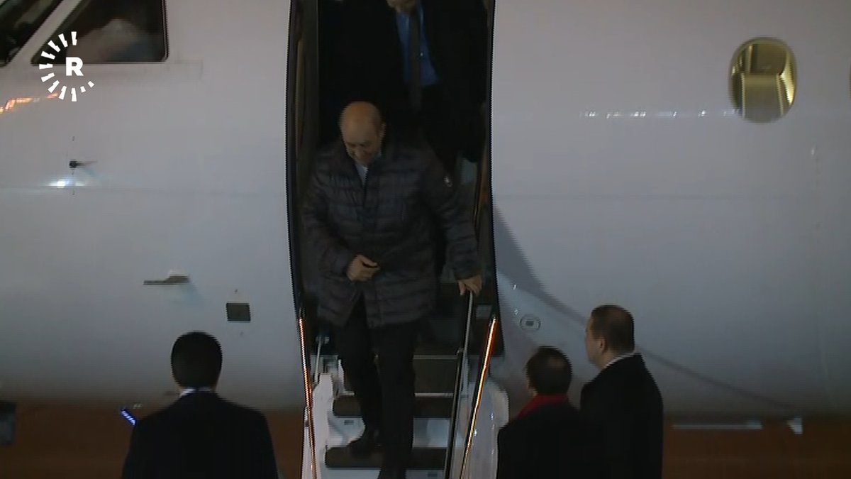 French FM @jy_ledrian arrives in Erbil, received by @PMBarzani   