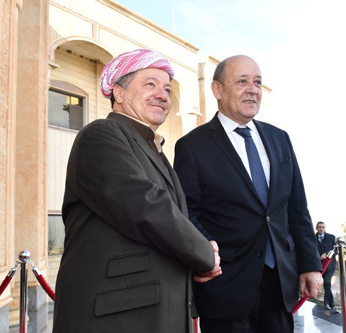 French FM @JY_LeDrian, in a meeting with the KDP President @masoud_barzani, reiterates France's support for the Kurdistan Region.  France will continue military and political cooperation and will develop cultural and economic relations [with the Kurdistan Region], LeDrian said.   