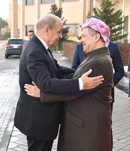 French FM @JY_LeDrian, in a meeting with the KDP President @masoud_barzani, reiterates France's support for the Kurdistan Region.  France will continue military and political cooperation and will develop cultural and economic relations [with the Kurdistan Region], LeDrian said.   