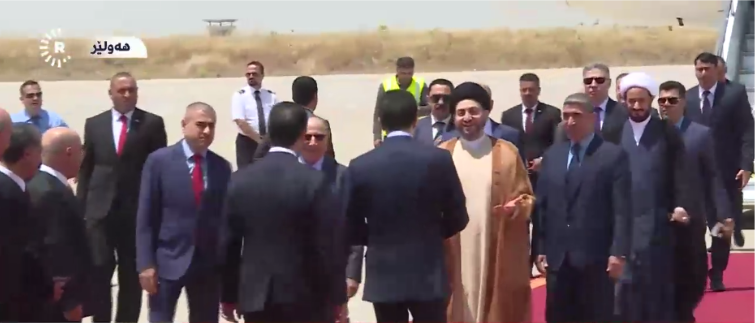 Influential Shiite Iraqi cleric, militia leader, and politician who heads Hikma Ammar al-Hakim arrives in Erbil for @PMBarzani's inauguration as president of Kurdistan Region   