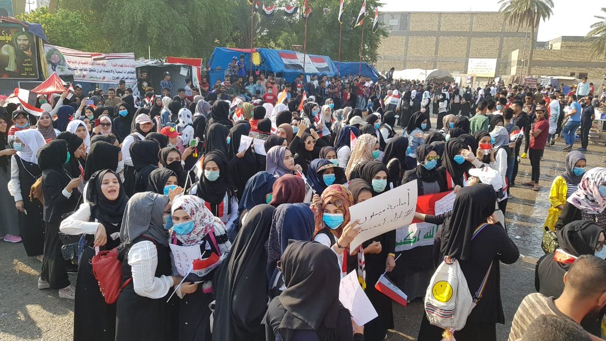 Diwaniya: high school students confirm their continued sit-in & support demonstrators & say school is important, but the homeland is more important  