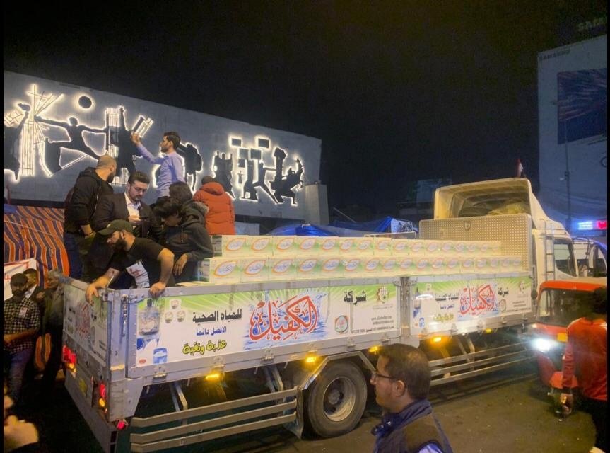 Al-Abbas shrine in Kerbala, run by rep of Sistani, brings water to anti-gov't protesters in Baghdad