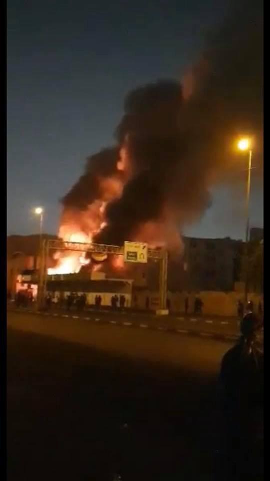 Burning power station in Abu Sakhir Street adjacent to the shrine of Mr. Mohammed Baqir al-Hakim in Najaf by vandals 