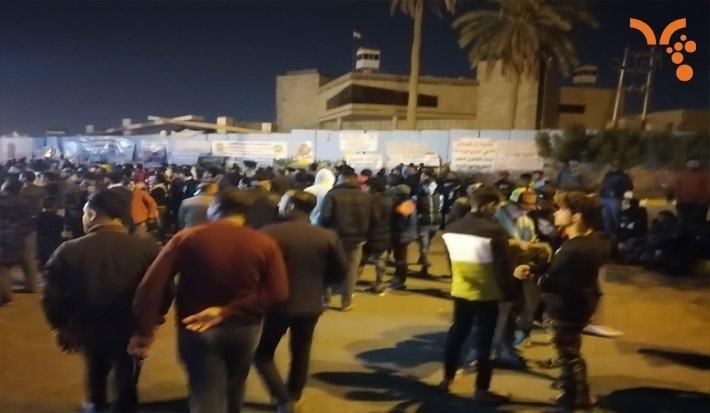 In Diwaniya: The various segments participate in sit-ins in a sad atmosphere mourning the dead