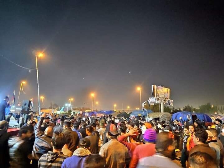 The sit-ins continue in Basra, near the governorate building