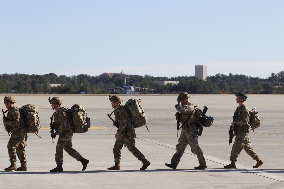 Today, hundreds of All American Paratroopers boarded @usairforce C17 Globemaster aircraft and headed to the  @CENTCOM area of operations.