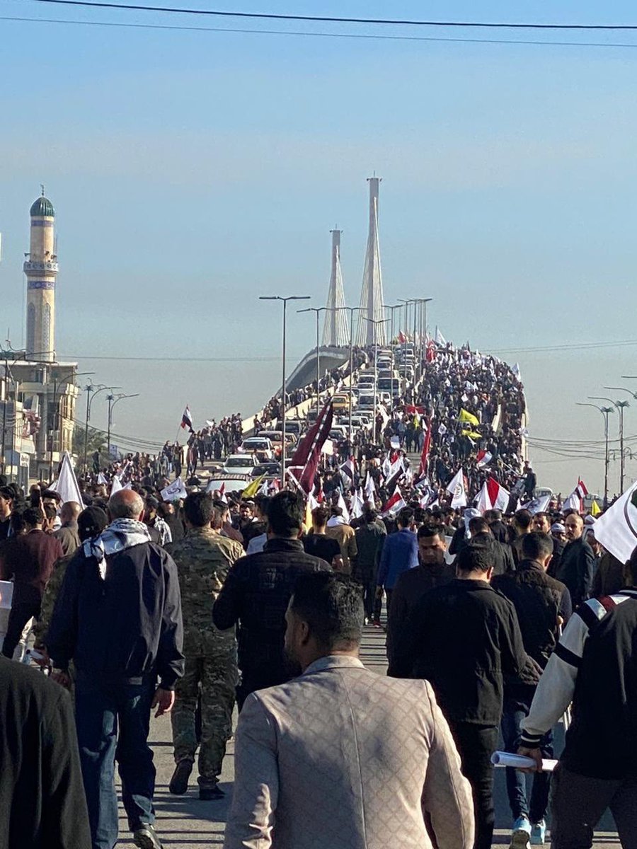Crowds in Basra received the casket of Abu Mahdi Al Muhandis after returning from Iran, he will be buried in Najaf 