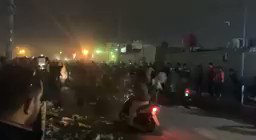 Basra protesters arrive at the home of the assassinated Safaa Ghali