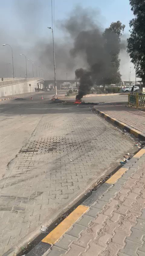Najaf Iraq: road blocks were set up by protesters