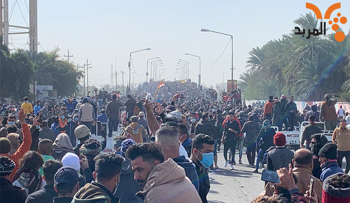 The security forces withdrew to the Al Shamiya in Nasiriyah, in front of the protesters' advance after the confrontations