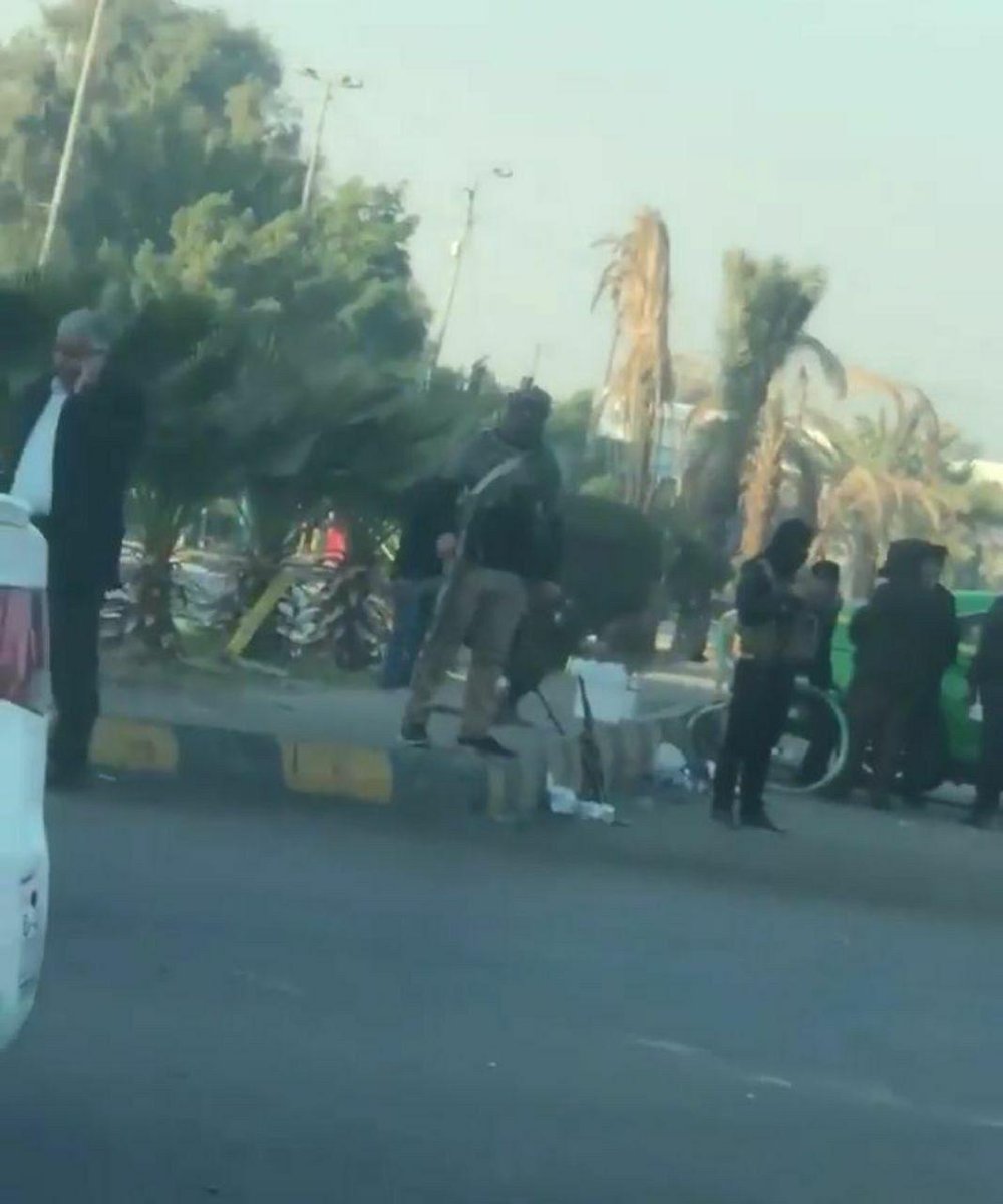Armed militias affiliated with Muqtada Al-Sadr have spread in the streets of Al-Najaf Governorate, southern Iraq.