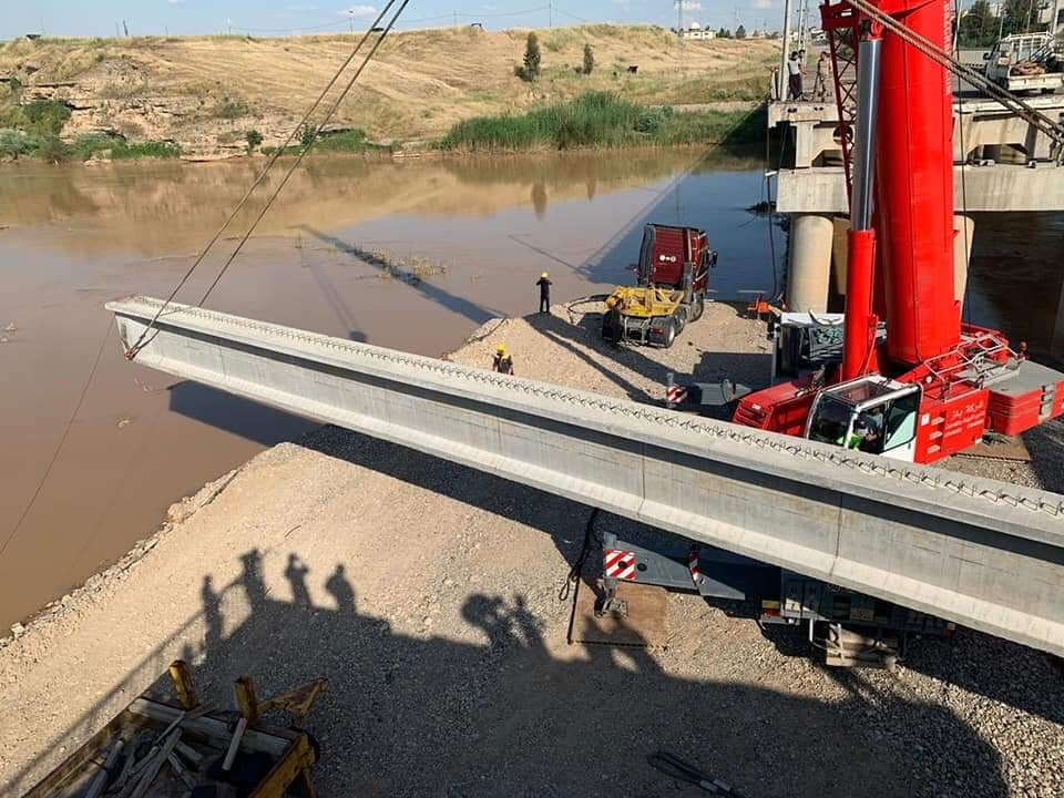 Reconstruction of Altun Kupri (Prde) bridge linking Kirkuk and Erbil continues.   The bridge was destroyed on October 16, 2017 when clashes erupted between Kurdish and Iraqi forces