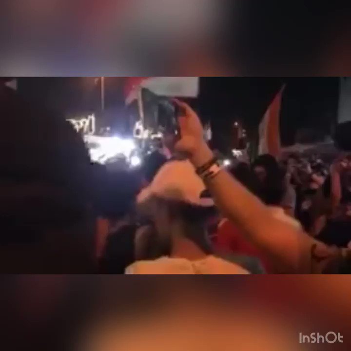 Demonstration at Tahrir square in Baghdad,  protesters supporting Iraqi counter-terrorism forces