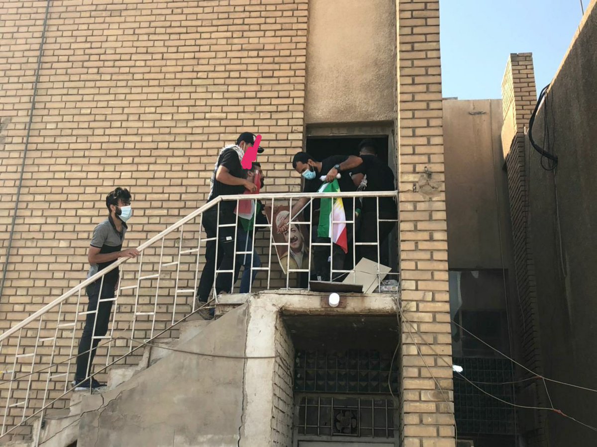 Iran-backed Hashed militia presence around the PDK HQ in Baghdad They broke into the HQ   