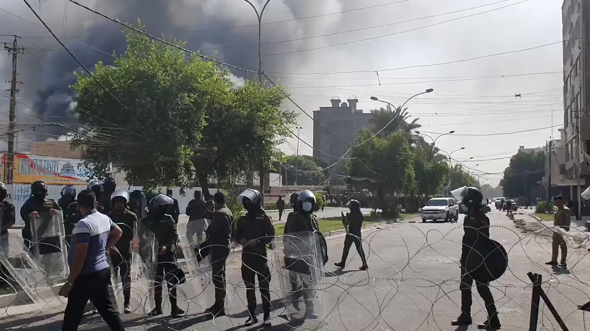 After US embassy attacks.. today PMF and Iraqi militia supporters attack Kurdistan Democratic Party headquarters in Baghdad and burned down with Iraqi police just watching