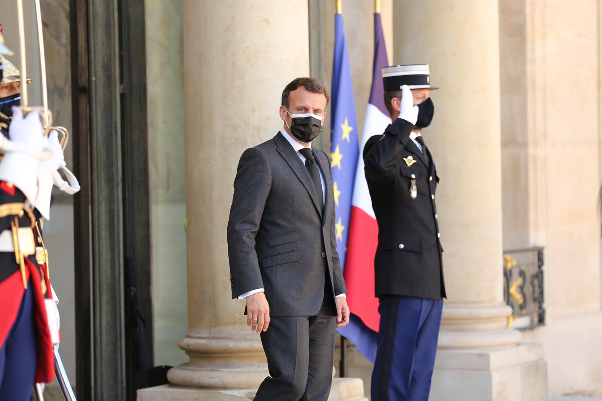 Kurdistan Region President @IKRPresident just arrived at Élysée Palace where he was received by his French counterpart @EmmanuelMacron