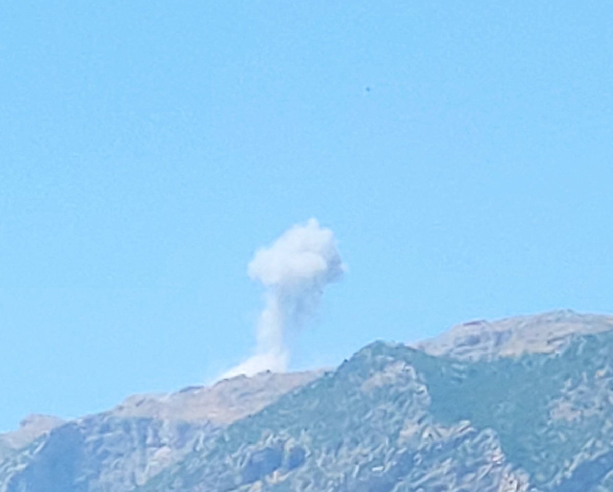 An airstrike east of Deraluk Link mountain