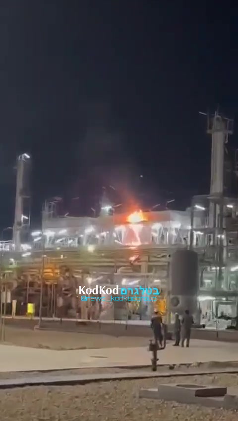 Initial report: A fire broke out in a refinery near Basra in Iraq.