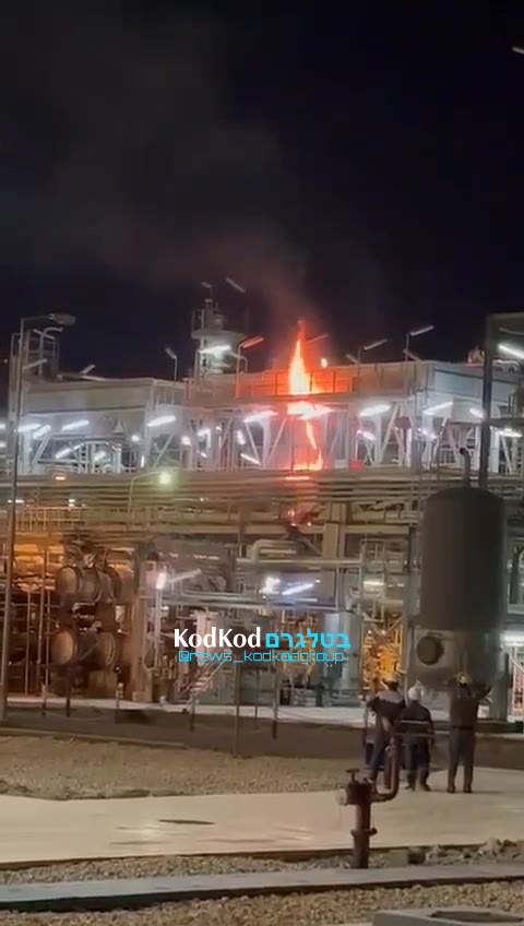 Initial report: A fire broke out in a refinery near Basra in Iraq.