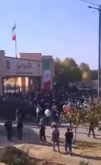 Hamedan, western Iran: Citizens gathered outside a local university to protest the presence of students of the Tehran-backed Iraqi Popular Mobilization Forces (PMF/Hashd al-Shaabi) in Iranian universities, demanding their expulsion.