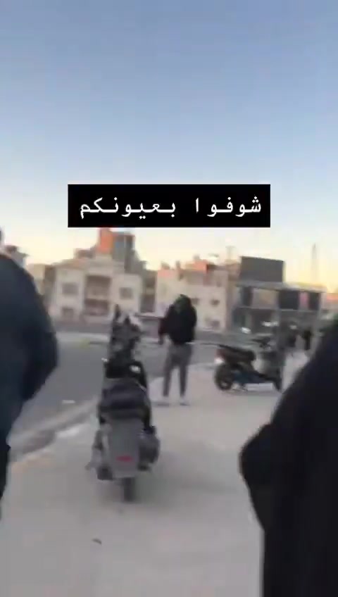 Clashes erupted between Iraqi police and protesters attempting to storm the US embassy in the Green Zone.