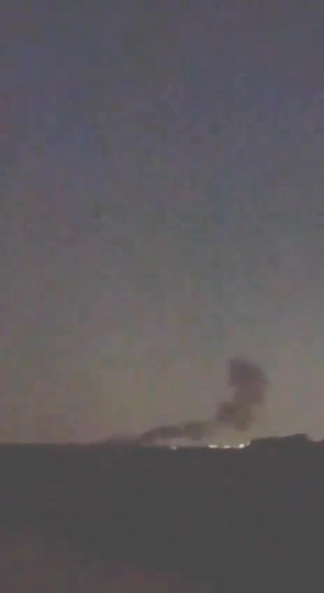 Video: Footage appears to show a smoke plume rising from Jurf al-Sakhar south of the Iraqi capital Baghdad following a reported new U.S. airstrike targeting Iraqi Shiite militants