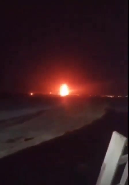 Footage shows a major explosion at a local PMF headquarters in al-Qaim, a town in Iraq near the Syrian border. Verified by Al Jazeera