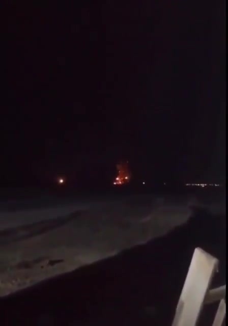 Footage shows a major explosion at a local PMF headquarters in al-Qaim, a town in Iraq near the Syrian border. Verified by Al Jazeera