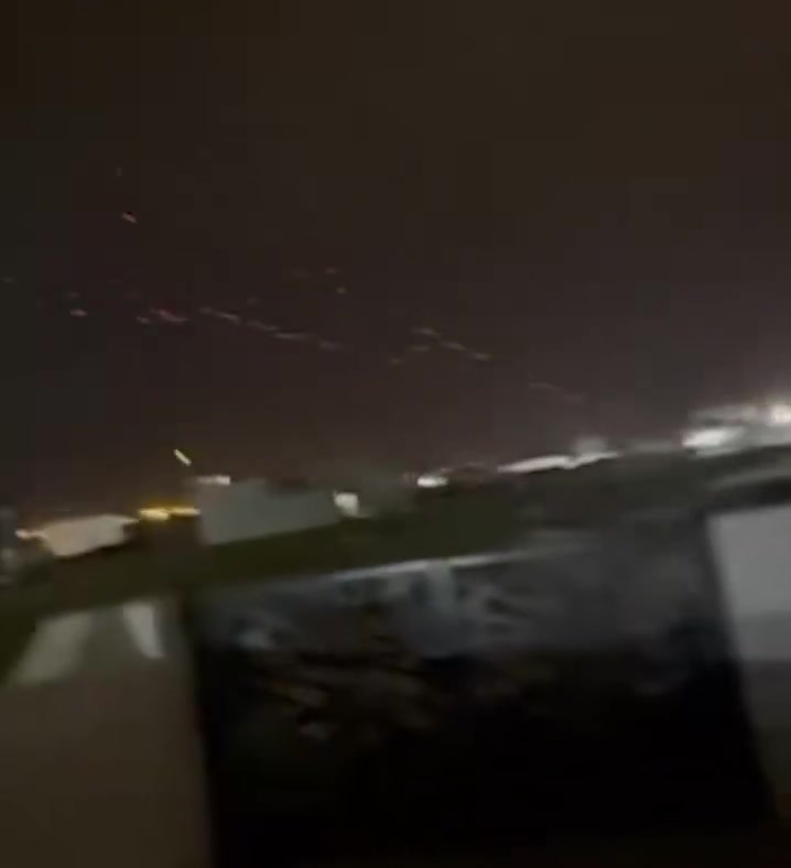 A drone attack on the PUK Peshmerga headquarters in Sulaimani’s Tasluja area, with the Peshmerga stationed there appearing to fire desperately at the incoming drone. No casualties have been reported