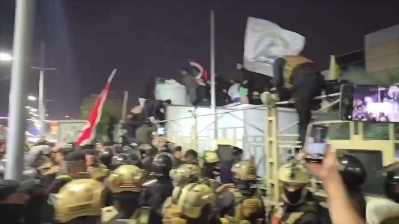 The protests continue on the Basra Corniche in front of the Kuwaiti Consulate, in protest against the bombing of a house in Safwan from Kuwaiti territory.