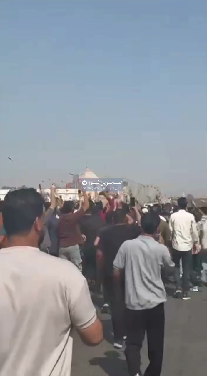 Basra: Contractors demand delayed salaries in front of governor's office